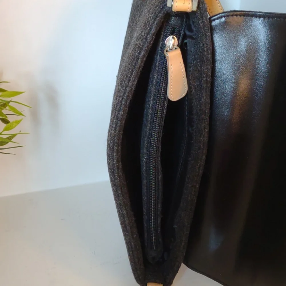 Felt Shoulder Bag Farinelli Gray Tan